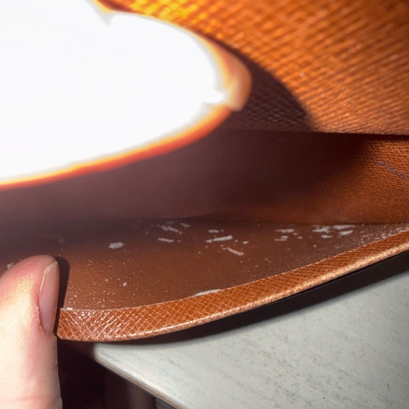 Louis Vuitton Monogram Kisslock Compact Wallet - Picture 10 of 16